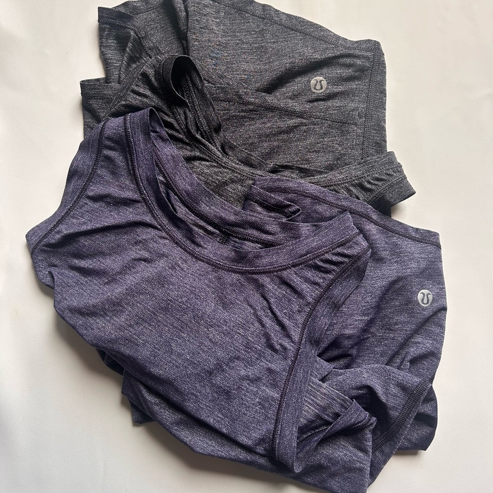lululemon athletica Women's Short Sleeve Tops in Heathered Navy and Charcoal
